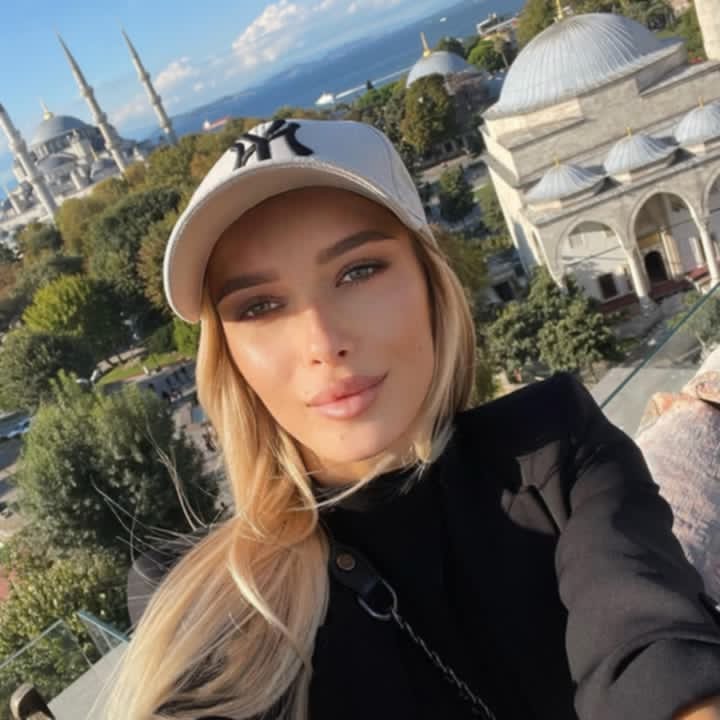 Бившият на фолк певицата Анелия – Любомир Захаринов стана баща отново?