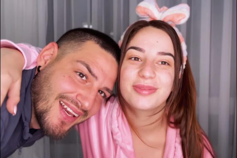 Най-Известният Геймър се Сгоди, Подари Удивителен Подарък на Годеницата си