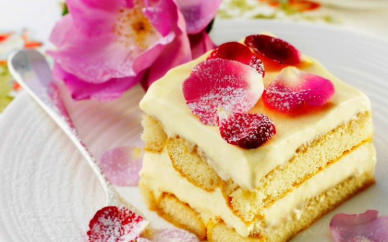 Сладкиш с Бишкоти без Печене