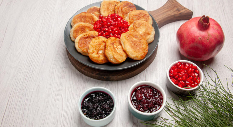 Домашни мекици с мая – класическа закуска за всеки