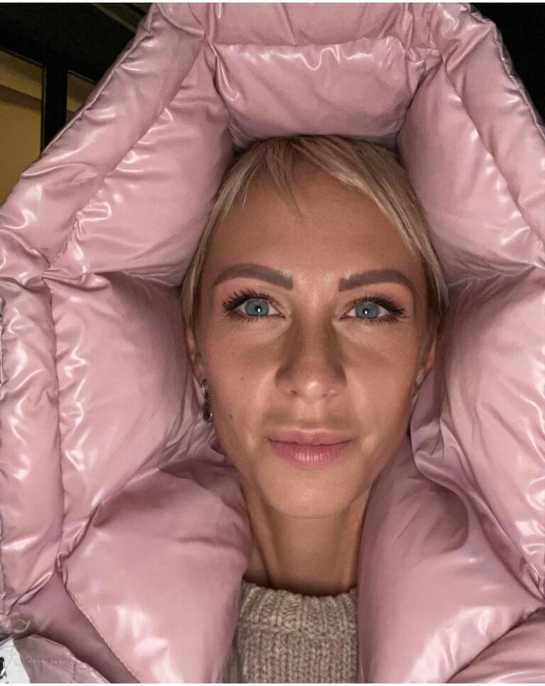 Нана Гладуиш с ново видео в социалните мрежи след престой в Лондон