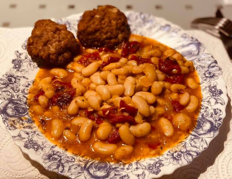 Класически кюфтета от кайма и картофи –лесна и вкусна домашна рецепта