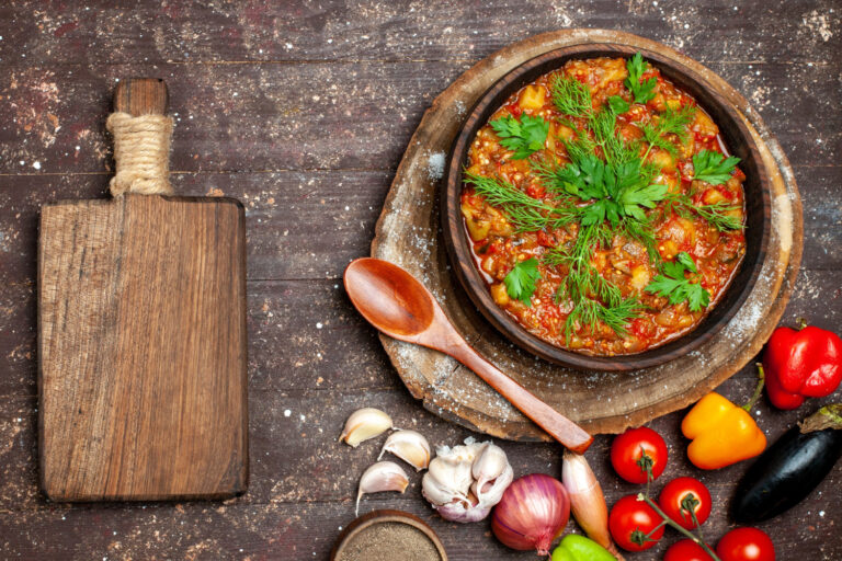 Рецепта за яхния с бамя и картофи