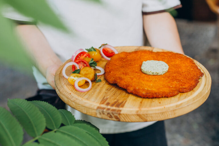 Шницели с кайма и кашкавал – бързо, лесно и вкусно