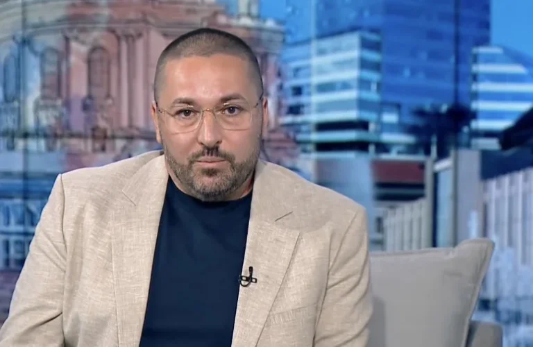 Николай Попов с остри думи към Румен Радев